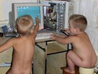 nackt vorm Computer